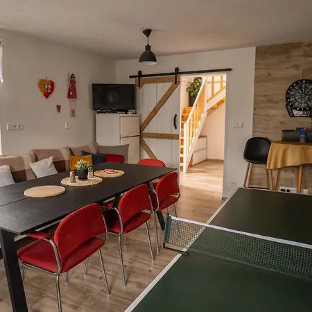 Ping Pong In Heart Of Liptov بيت للعطل